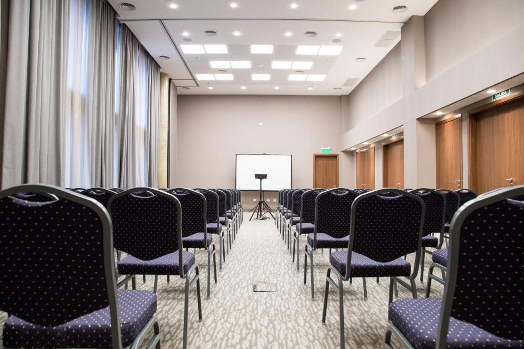 Land Plaza Hotel Bahía Blanca Zewnętrze zdjęcie